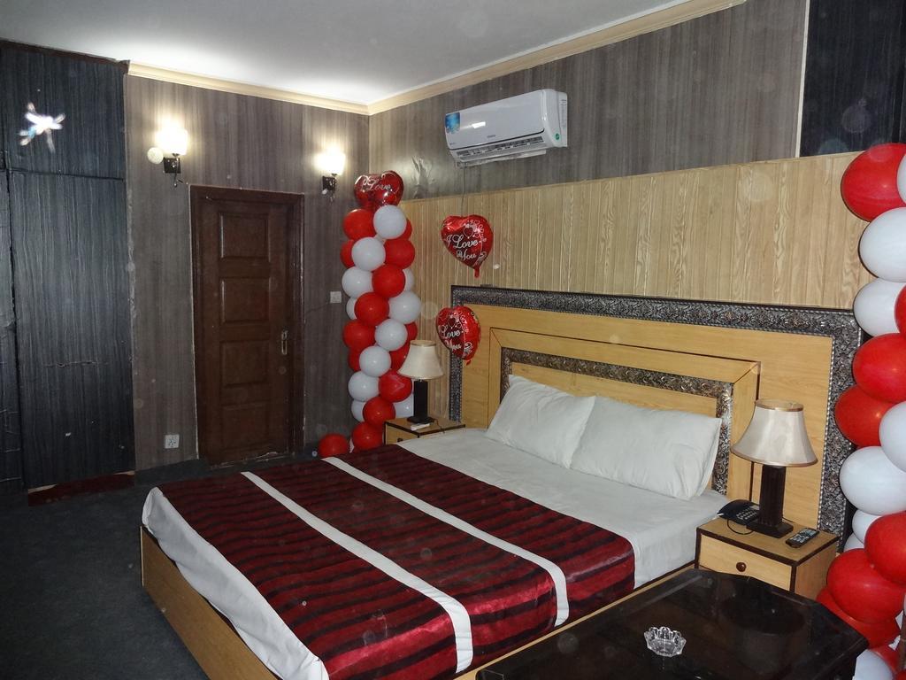 Safari Hotel Upper Mall Lahore Habitación foto